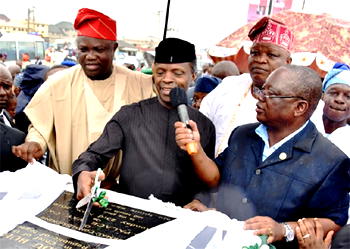Photos: Osinbajo in Lagos, starts commissioning of new projects