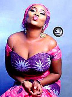Most actors live  beyond their means  — Folorunsho Adeola