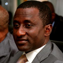 Battle for Abia: Swear in Ogah, ex-NBA chief urges authorities