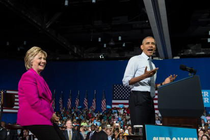 Obama says ready to ‘pass the baton’ to Clinton