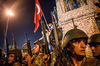 000 D91IP Turkey increases security in Ankara, U.S. embassy closes over threat