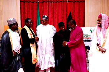 Photos: How Buhari celebrated Eid el-Fitr
