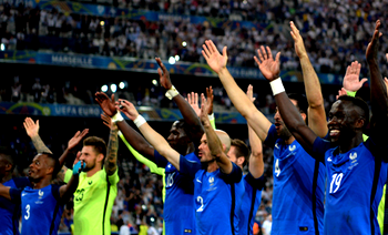 Patriotic fervour grip Euro 2016 hosts France, Portugal