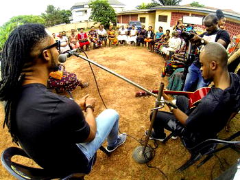 Photos: Flavour donates food items to Widows in Enugu
