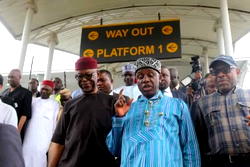 Ahead of Buhari’s commissioning; Amaechi, Oyegun inspect Abuja-Kaduna rail line