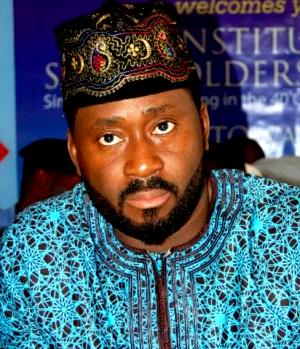 I’m not PHCN, Desmond Elliot tells constituent seeking power supply