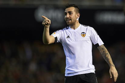 Barcelona confirm €30m deal for Alcacer