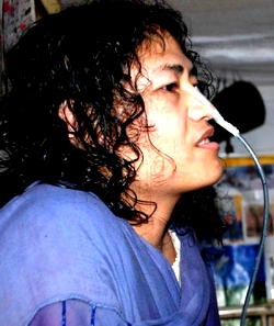 India woman ends 16-year hunger strike