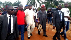 Photos: Gov Ugwuanyi visits Enugu community attacked by Fulani Herdsmen