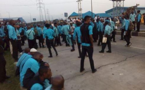 We can’t drive on empty stomachs, say striking Lagos BRT drivers