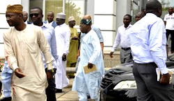 Photo: Obasanjo at venue of PDP C’tee inauguration