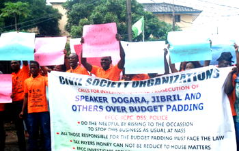 Photos: CSOs protest in Lagos over budget padding