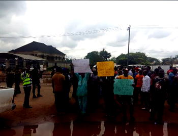 Edo Election: PDP supporters in solidarity song at INEC HQ