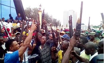 Niger Delta militant group pledges to surrender arms
