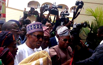 In-photos: Buhari visits Osun