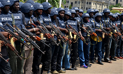 Police dismiss 6 officers for impersonation, forgery