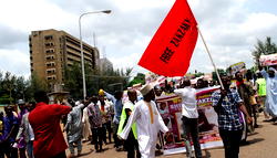 Shite members in free  Zakyzaky protest