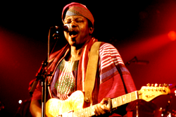 King Sunny Ade inducted into “Hard Rock Café Music Memorabilia”, fans hail him