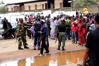 (Photos) Edo election: PDP supporters in mass protest