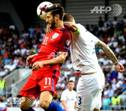 Lallana late show gives Big Sam winning start