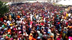 Photos: Thousands troop to Kashamu’s home for Sallah largesse