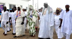 ROF leader donates to elderly, orphanage