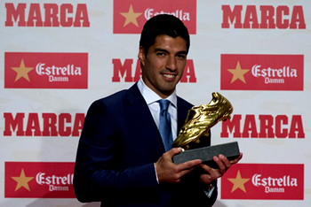 Suarez picks up Golden Shoe after prolific last season