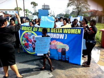 Protesting women tells EFCC to unfreeze Patience account