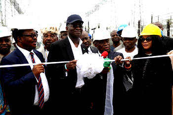 Photos: Fashola commissions NIPP 330kv switching station at Ikot-Ekpene, Akwa Ibom State
