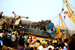 Photos of derailed India passenger train