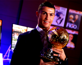 Ronaldo, Santos honoured at Globe Soccer Awards