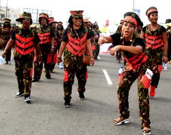 Shan George leading other Nollywood actresses at 2016 Calabar Carnival