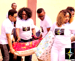 FOGMMON fetes less privileged people @ xmas