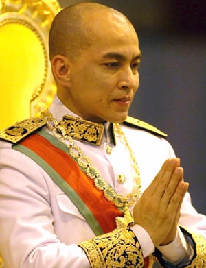 Cambodia seeks three behind photoshopped image of king