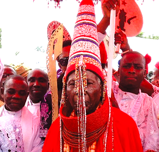 Delta’s ‘oldest monarch’celebrates 100