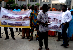 Displaced victims storm Tinubu’s house 