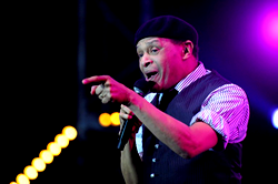 Jazz singing great Al Jarreau dead at 76