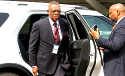 Photos: Ex-Minister, Etiebeth arrives Presidential Villa for private meeting