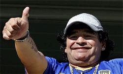 Maradona returns to Argentina for shoulder treatment