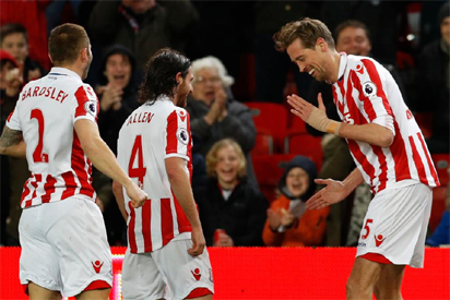 Crouch becomes 26th, oldest player to reach 100 Premier League goals
