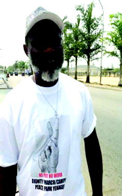 One-man riot squard: Bayelsa varsity lecturer protests nonpayment of 8-month salaries by Gov Dickson