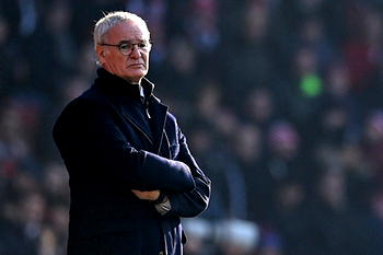 Sacked Ranieri says goodbye to Leicester stars