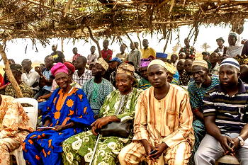 Farmers storm Ogun NUJ over seizure of 2,000 baskets of tomatoes