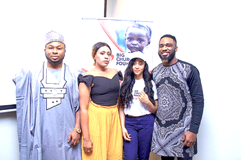 Tonto Dikeh’s estranged hubby signs singer, Praiz