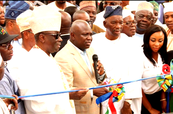 Our govt on a mission to regenerate Lagos Island – Ambode