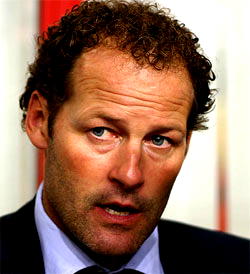 Blind sacked as Netherlands coach after World Cup flop