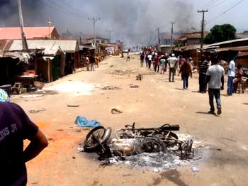 Just in: Youths lynch 4 suspected spies in Kaduna