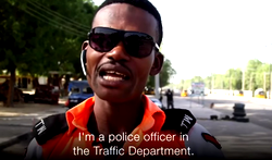 Video: In Maiduguri traffic cop thrills motorist with Michael Jackson moves