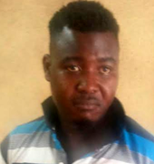 Driver with stolen number plates attempts running over Lastma GM