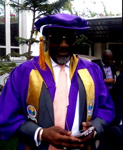 Drama: Sen. Dino Melaye appears in academic robes